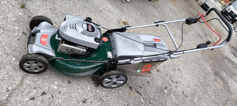 Бензинова самоходна косачка