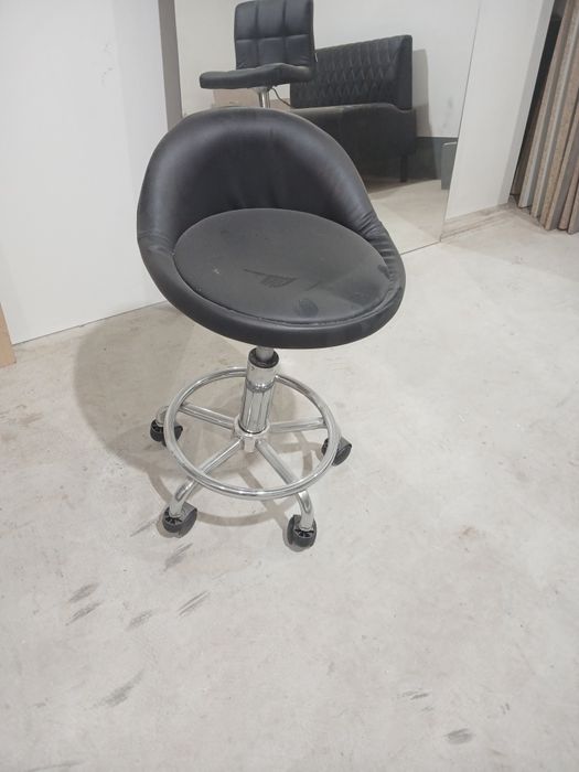 Стул для маникюра