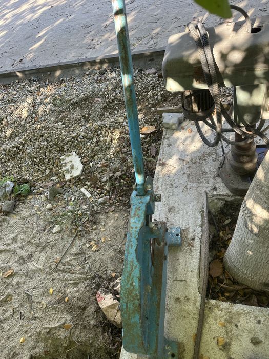Ghilotină tablă manuală