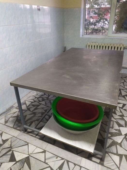 Кухня анжомлари сотилади