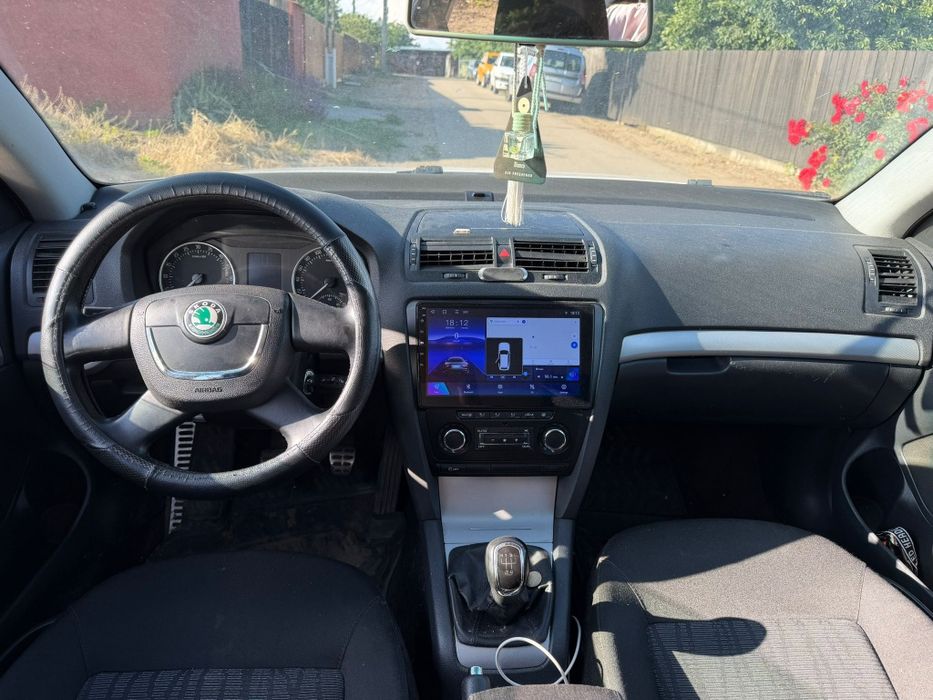 SKODA Octavia 2011 — imagine 5