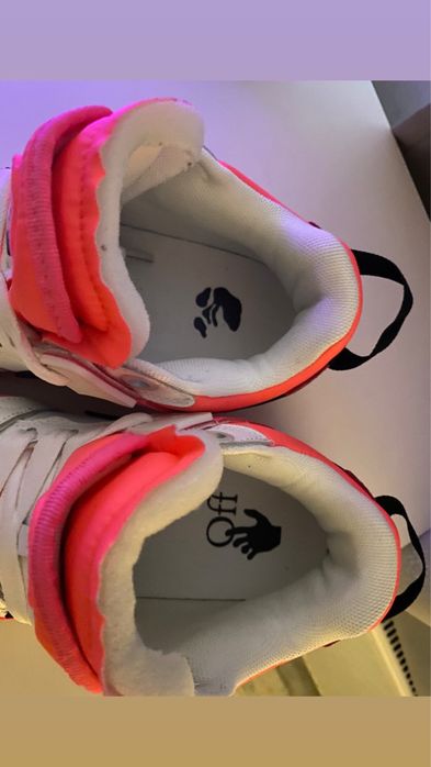 Vand Off White Sponge