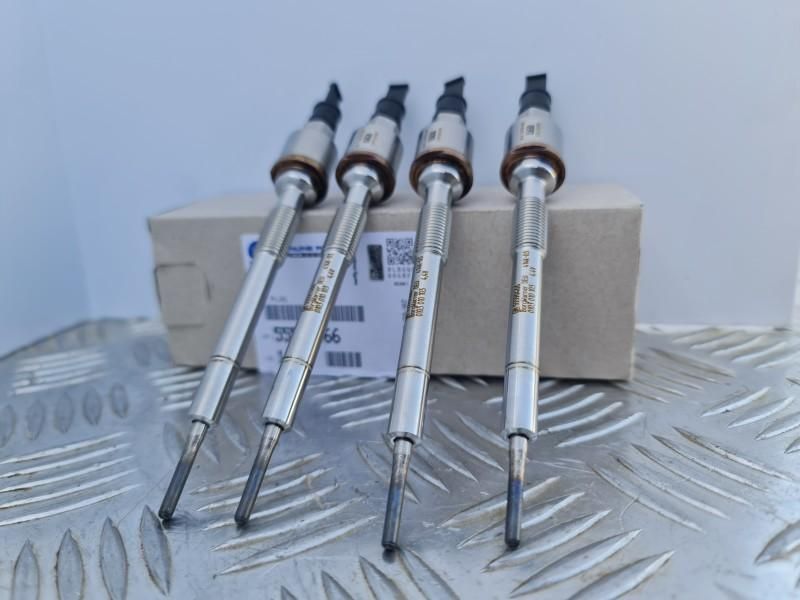 Bujie incandescenta cu senzor de presiune PSG 004 Opel Mokka 1.7 CDTI