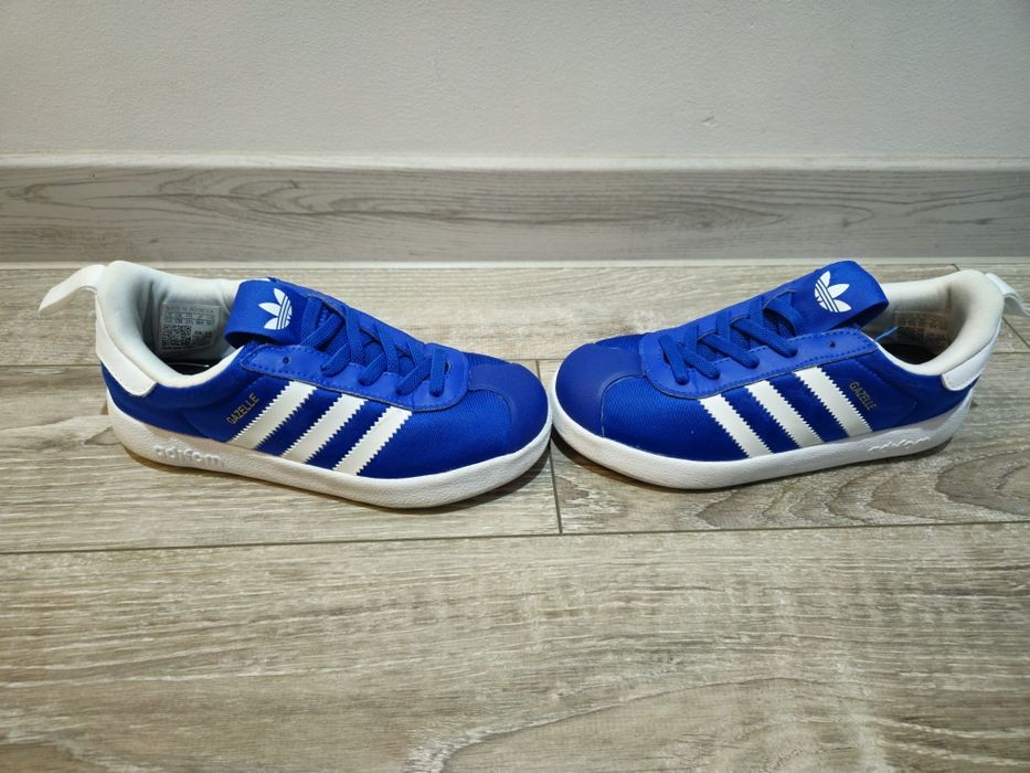 Adidas gazdele albastru 31.5