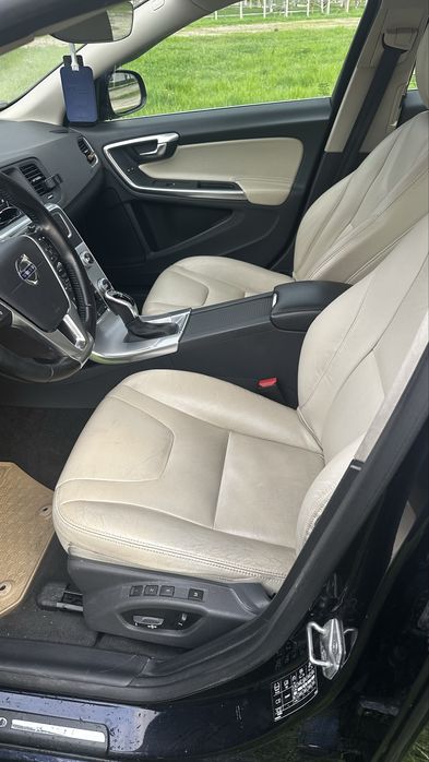 Vand VOLVO S60 an 2017