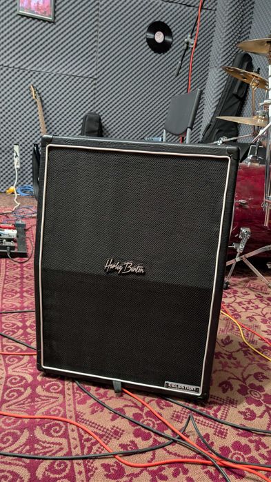 Китарен кабинет Harley Benton G212 Vertical Celestion V30
