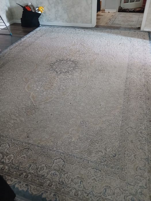 продам ковер новый