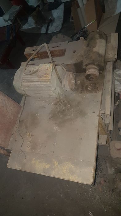 Двигатель со столом