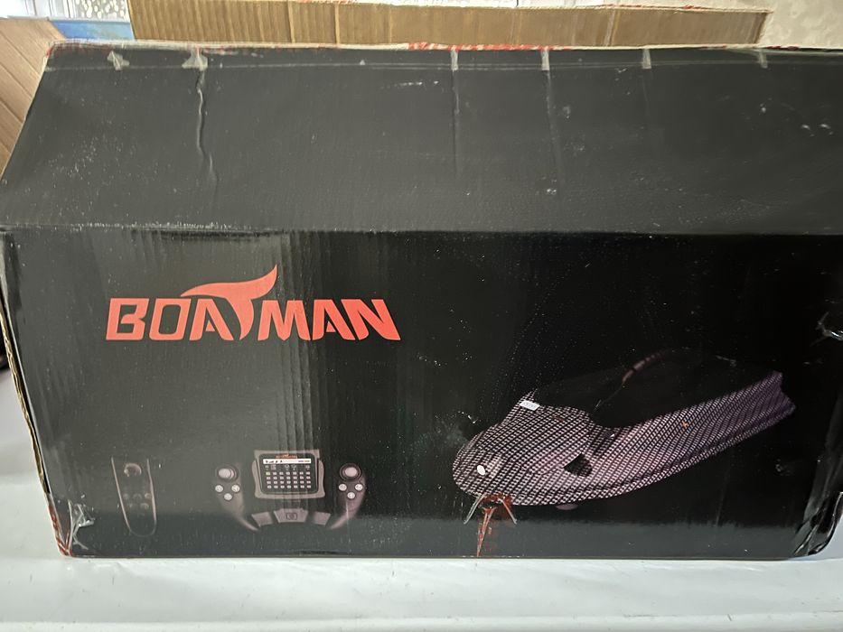 Прикормочный караблик Boatman Aktor Plus