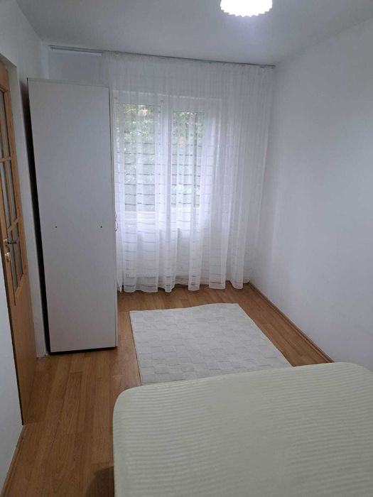 Apartament 3 camere (Semidecomandat)