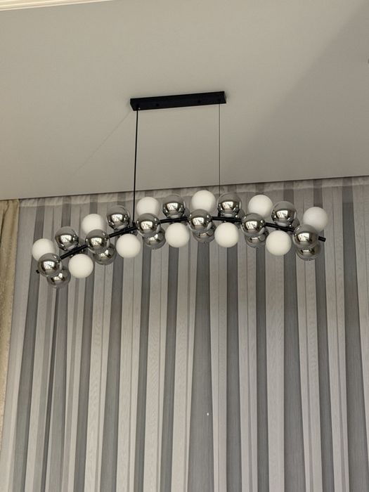 Две стильных люстр для интерьера