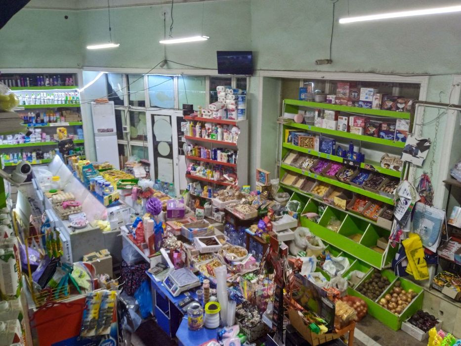 Готовий бизнес сотилади магазин жойи арендага  барча жихозлари билан б