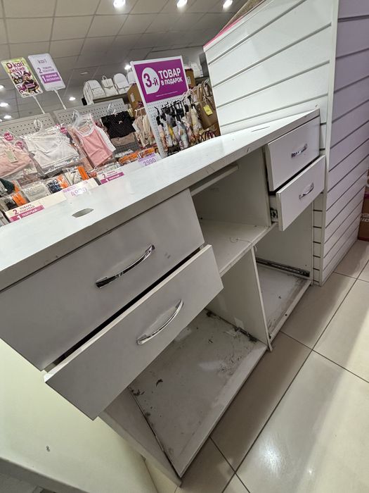 Продам срочно офисную мебель