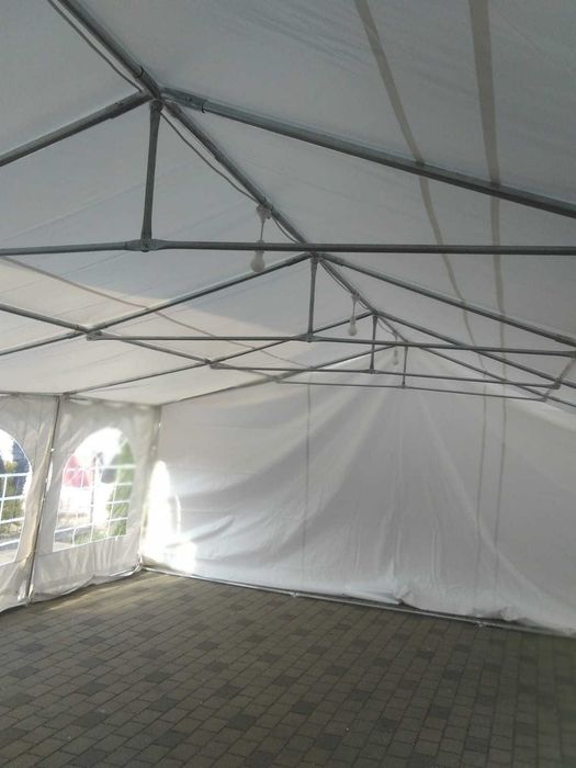Cort Profi De inchiriat 6/12 m sau 6/8 m cu mese , bancute si vesela
