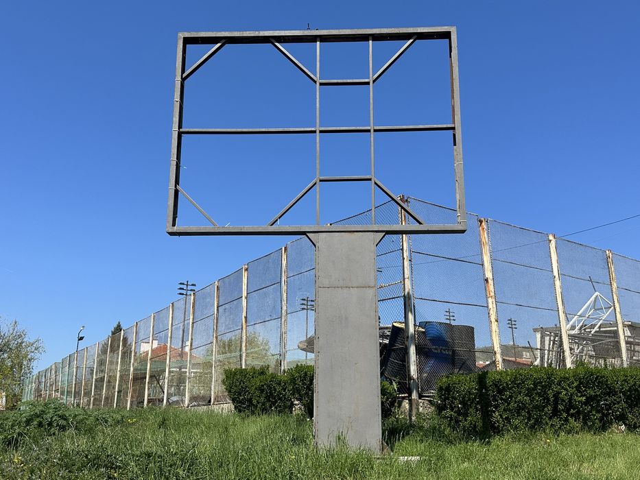 Продавам двустранен билборд - 4х3м - Бургас