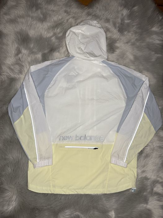 Дамска ветровка New Balance Reflective Trims - размер M