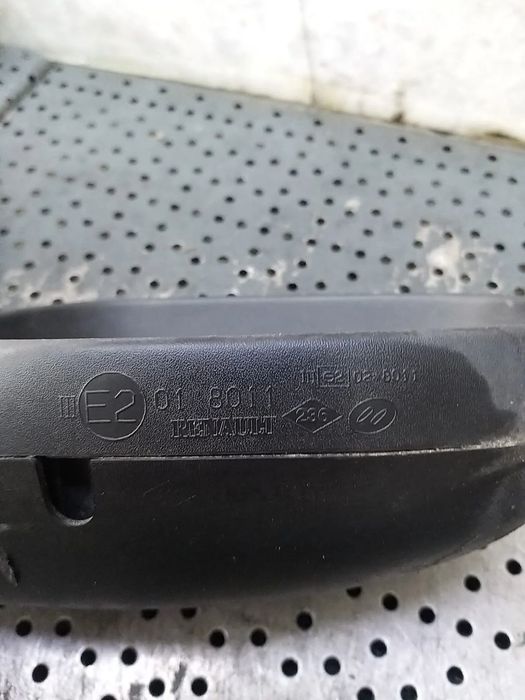 Oglinda manuala dreapta renault clio 2 e2018011