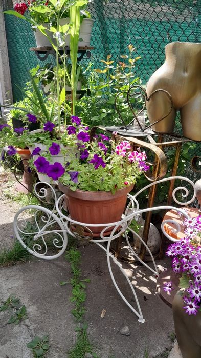 Цветарници от ковано желязо