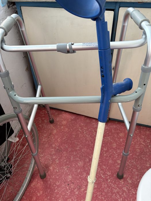 Scaun cu rotile, cadru aluminiu, scaun spalare, baston , carja