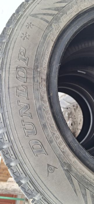 Продам б/у зимние покрышки Dunlop r14