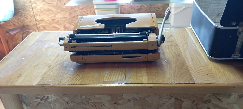 Mașina scris de colectie