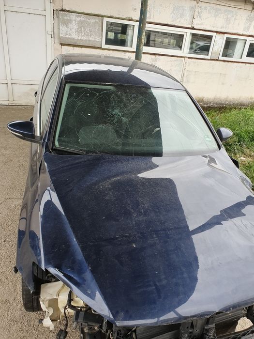 Dezmembrez vând piese Vw Passat B7  , CAY , LH5X , MYP