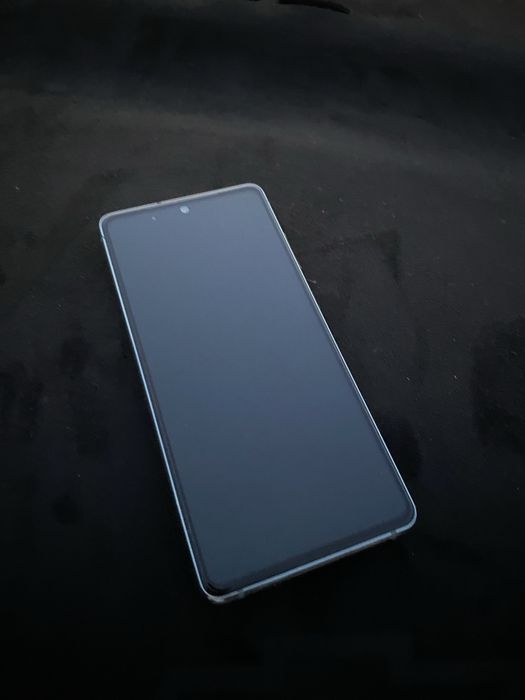 Продам телефон Samsung s20 fe