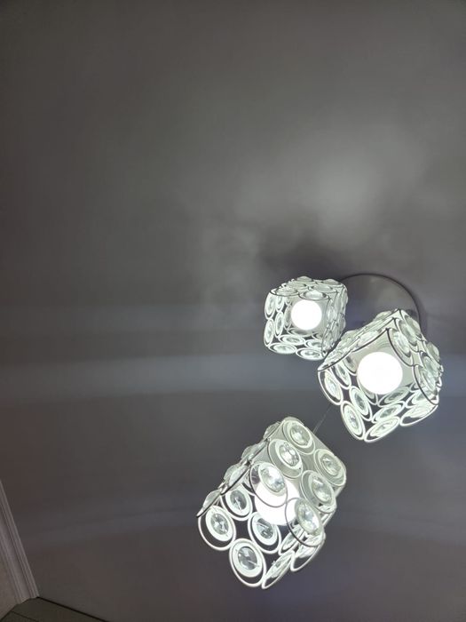 Продам люстру б/у