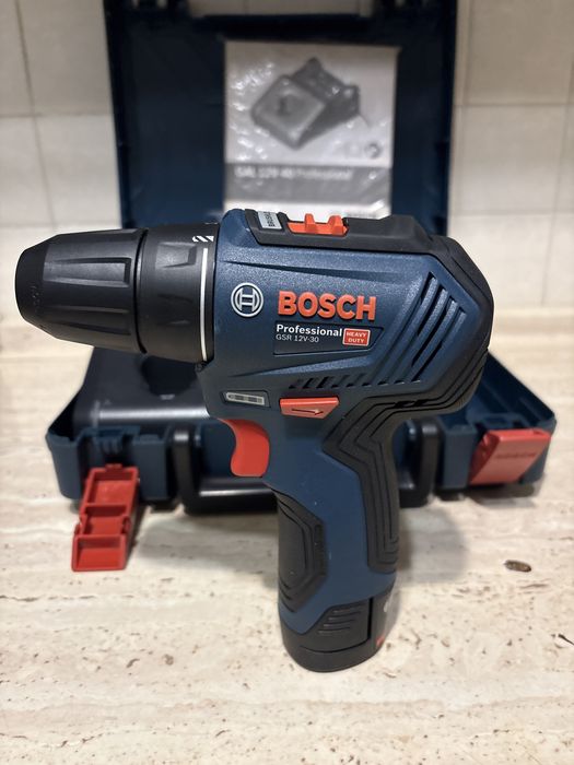 Продам шуруповерт Bosch GSR 12-30