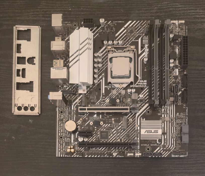 Дънна платка ASUS PRIME B560M-A и процесор INTEL I5-10400F
