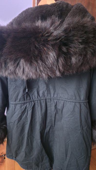 Луксозно дамско палто с естествен косъм