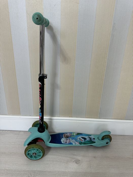 Продам самокат детский