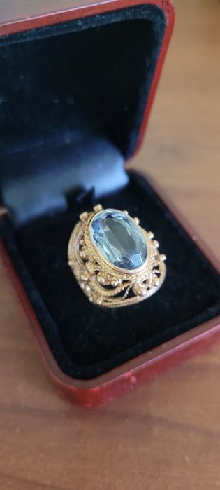 Золотое кольцо с топазом СССР