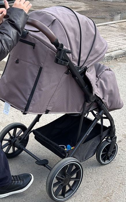 Коляска Tomix Kelly