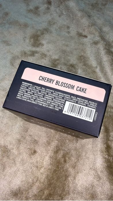 Pudra Huda Beauty 2 nuante