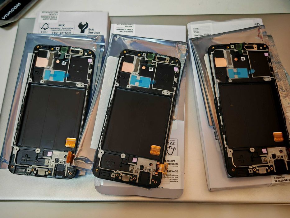 Оригинален дисплей за Samsung Galaxy A40 ( 2019 ) / A405, SM-A405F