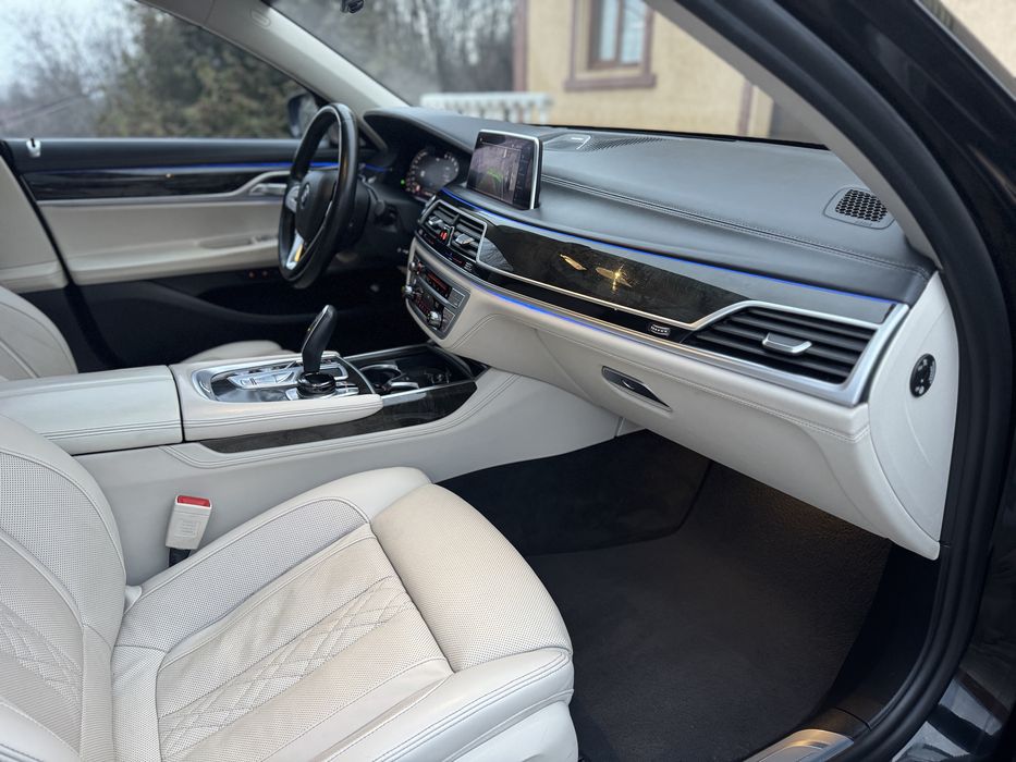 BMW 745 Le Long 394Cp Plug in Hybrid Laser Skay Lounge Business Class