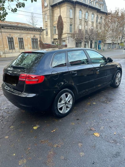 AUDI A3 Sportback 2010 — imagine 4