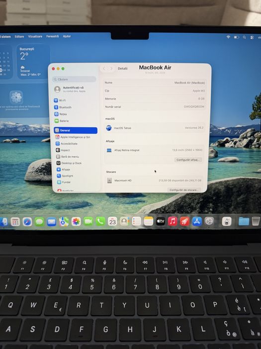 MacBook Air 13",cu procesor Apple M3, 8GB RAM, 256GB, midnight, ca NOU