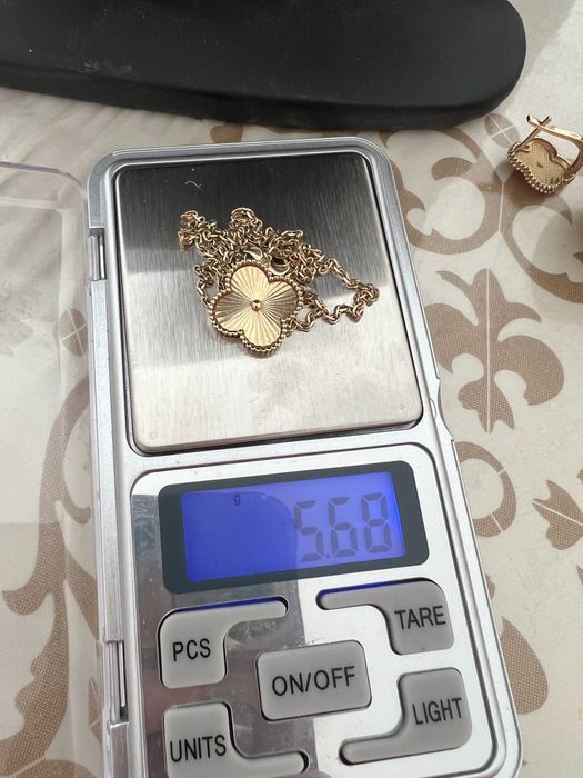 Золотые сережки ван клиф