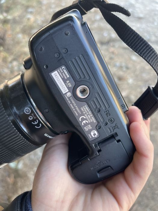 Canon D70 Holati yangi