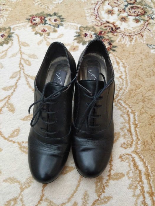 Botine/ cizmulite /ghete dama 39