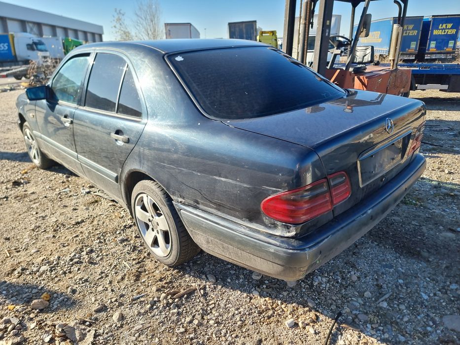 На части E220 cdi W210 mercedes мерцедес ЦДИ 143кс двигател 611