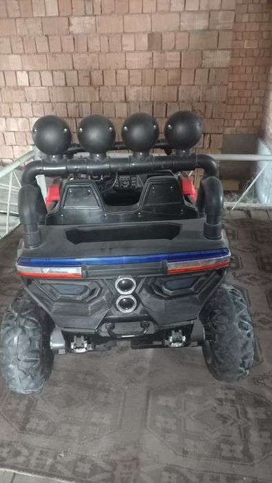 Детский электромобиль