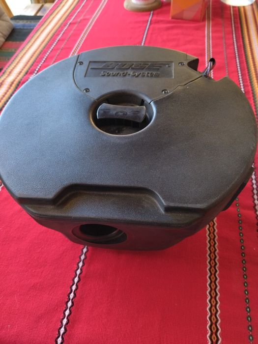 Субуфер BOSE,подходящ за автомобил