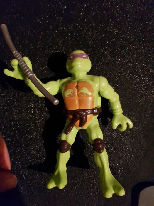 Продам игрушки черепашки-ниндзя