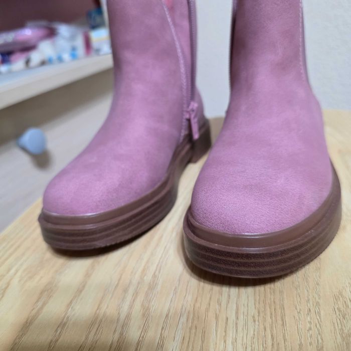 Обувь от НМ для девочек 1-2 классов