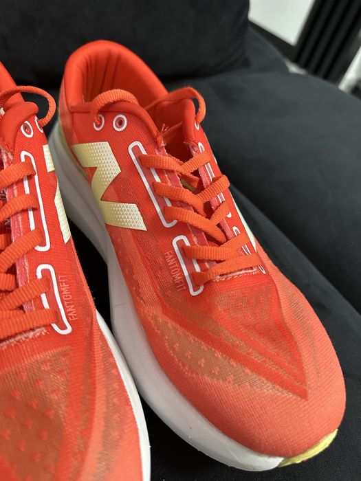 New Balance Rebel V4