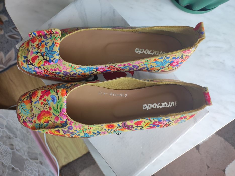 Продам женские туфли