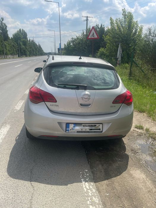 OPEL Astra 2011 — imagine 4